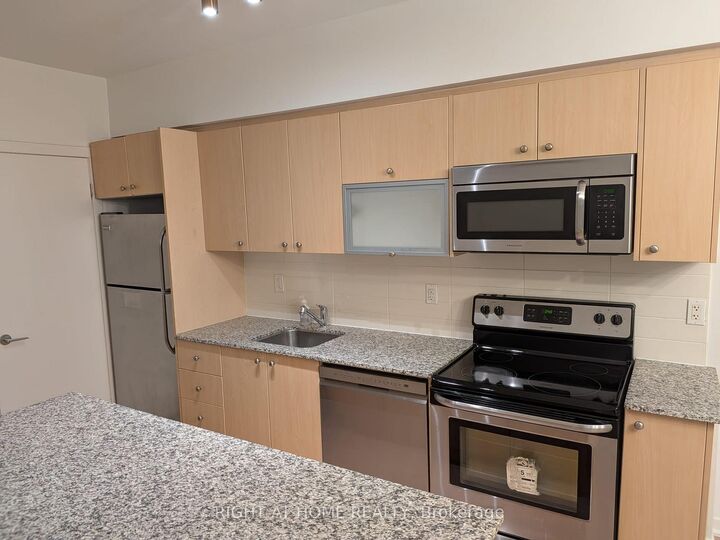 Property Photo: 55 East Liberty Street 407 ON M6K 3P9