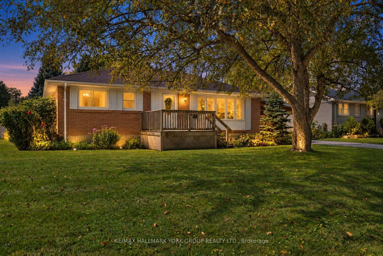 Property Photo:  26 Georgina Street  ON L0E 1R0 
