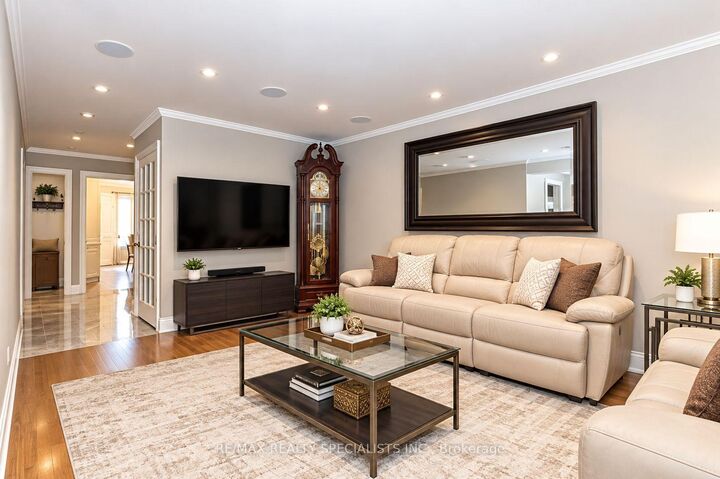 Property Photo:  52 Abelard Avenue  ON L6Y 2K8 