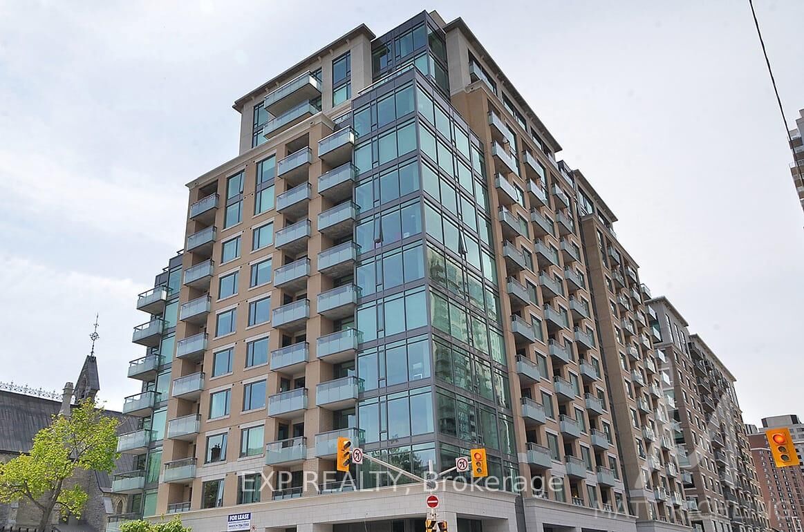 Property Photo:  238 Besserer Street 613  ON K1N 6B1 