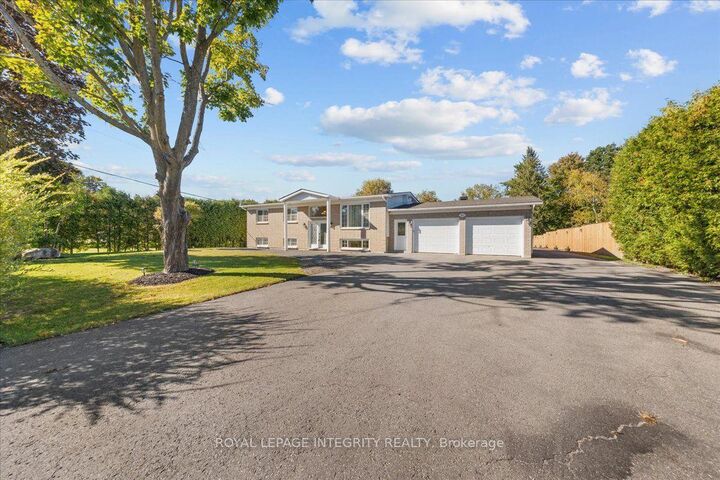 Property Photo:  3073 Old Montreal Road  ON K4C 1A9 