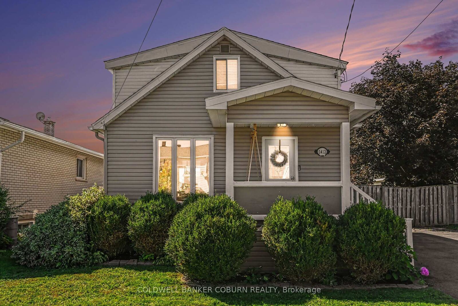 Property Photo:  1412 Cumberland Street  ON K6J 4K7 