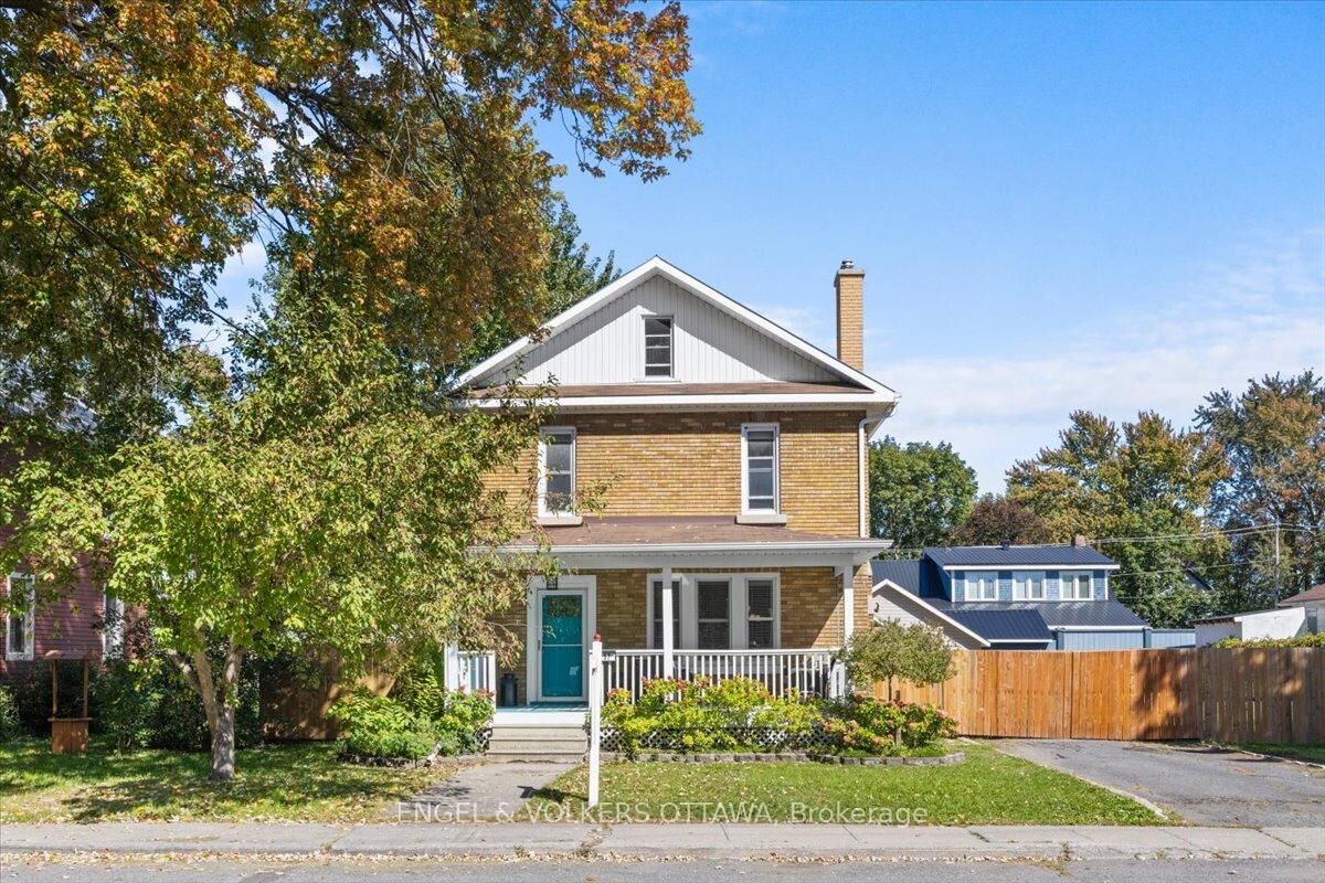 Property Photo:  57 King Street  ON L9H 1T5 