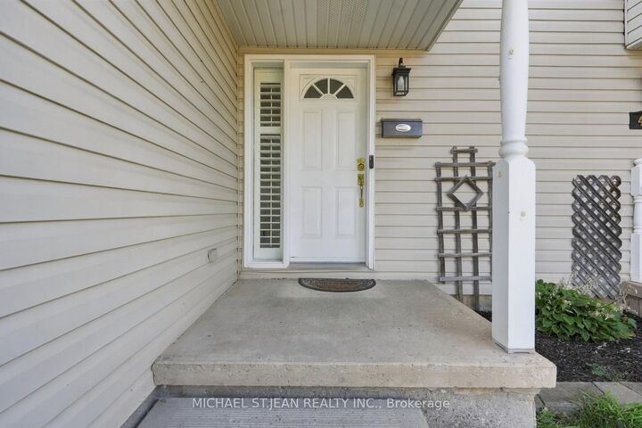Photo de la propriété: 4518 Garden Gate Terrace ON L0R 1B9