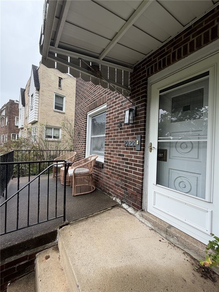 Property Photo:  2928 Marshall Rd  PA 15214 