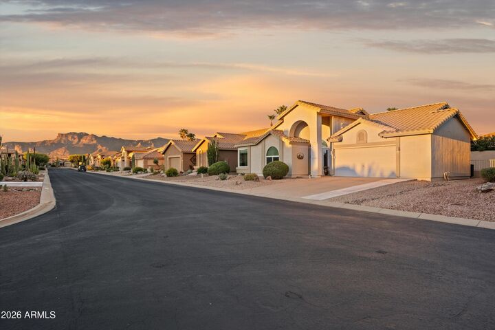 Property Photo:  6225 S Sandtrap Drive  AZ 85118 