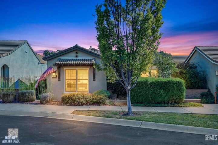 Property Photo:  10300 Evora Lane  CA 93306 
