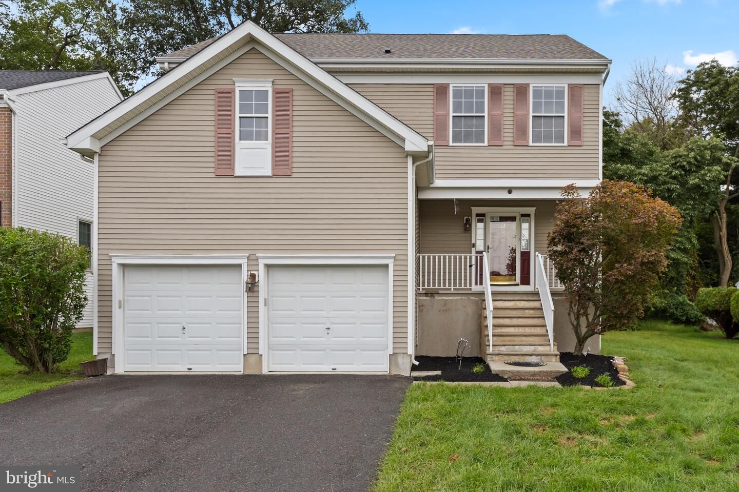 Property Photo:  27 Lincoln Drive  NJ 08022 