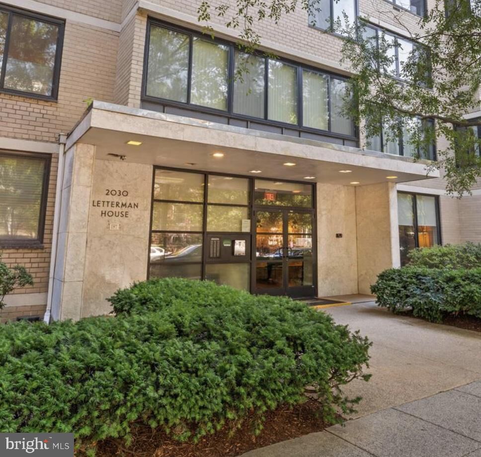 Property Photo:  2030 F Street NW 610  DC 20006 