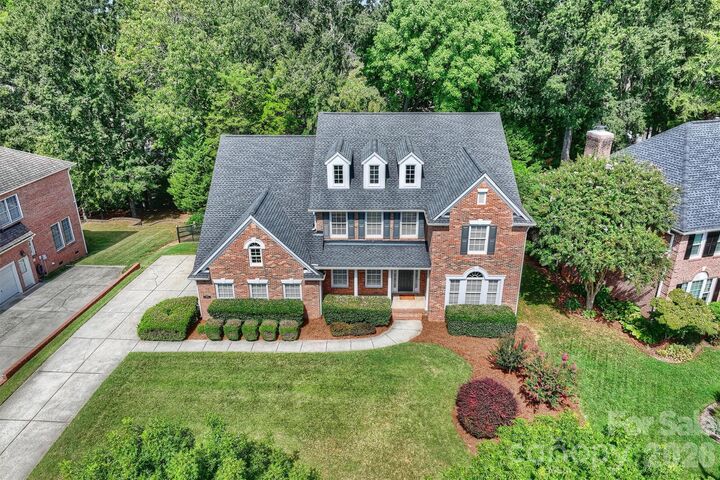 Property Photo: 7410 Roseland Avenue NC 28277
