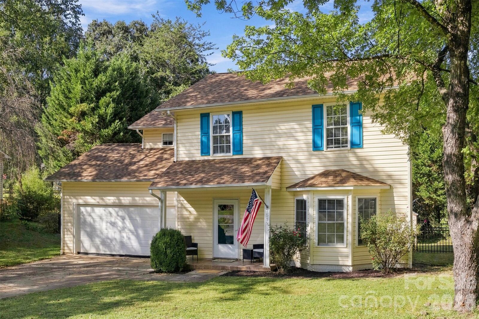 Property Photo:  7519 Katherine Drive  NC 28037 