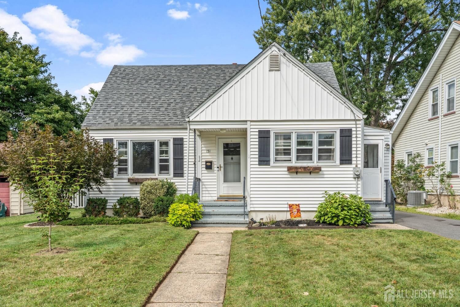 Property Photo:  151 Harris Avenue  NJ 08846 