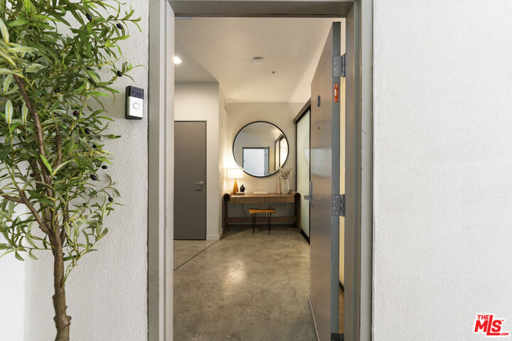 Property Photo:  6683 Franklin Ave, Unit 3  CA 90028 