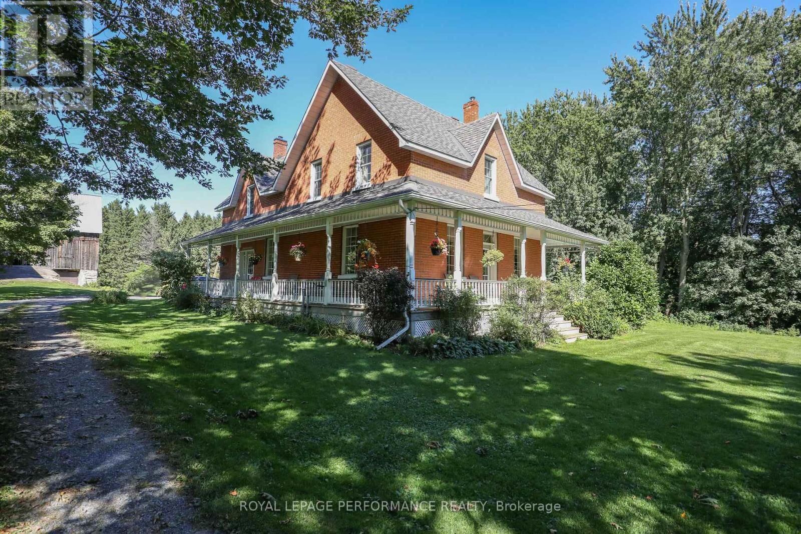 Property Photo:  8253 Russell Road  ON K4B 1J1 