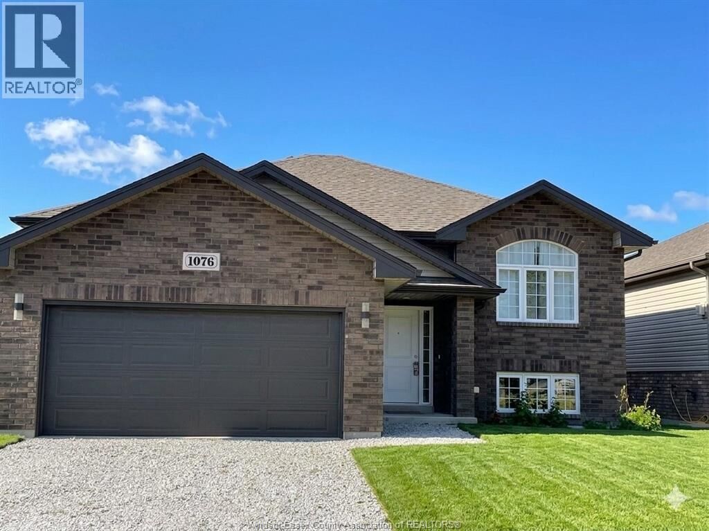 Property Photo:  1076 Lublin Avenue  ON N8P 0E5 