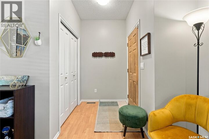 Property Photo: 130 Lynd Crescent SK S7T 0G9