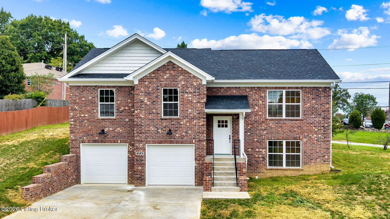 Property Photo: 2125 Churchdown Ln KY 40214