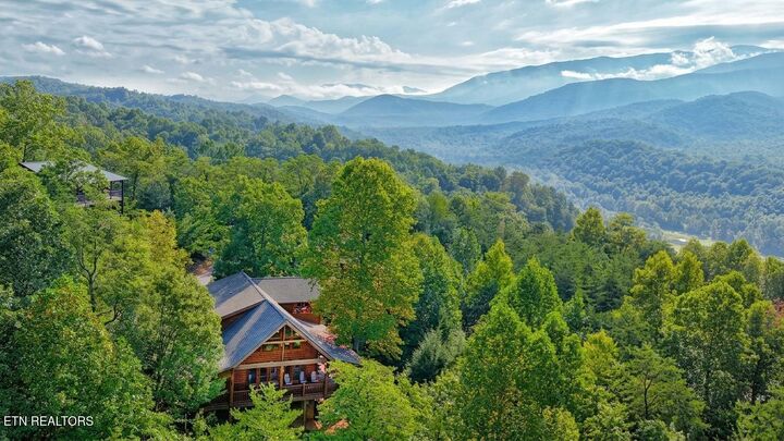 Property Photo:  3620 Moonshine Way  TN 37738 