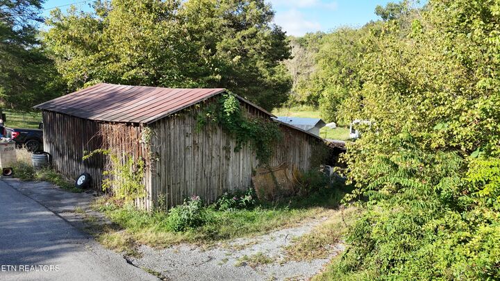Property Photo: 1039 Millican Grove Rd TN 37876