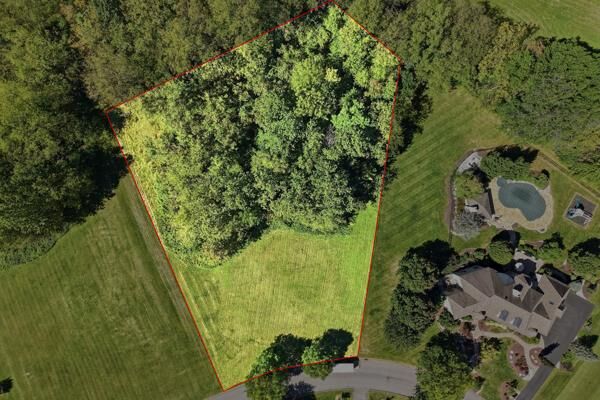 Property Photo: 3605 Manor Road PA 18020