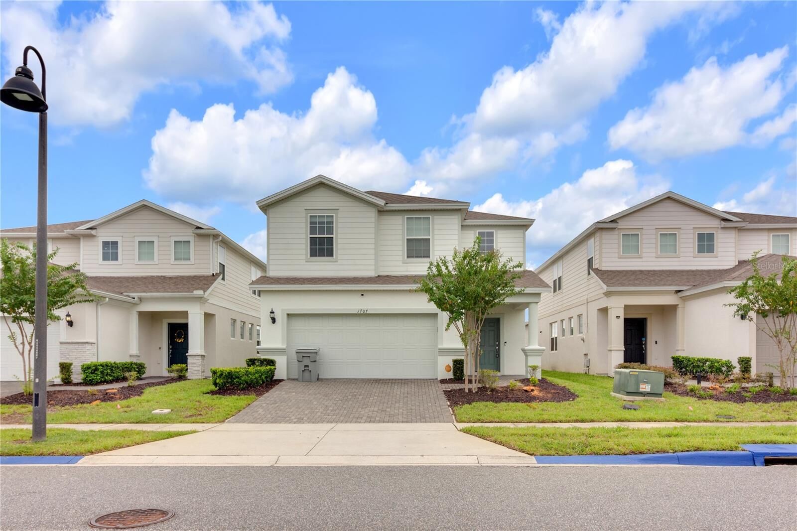 Property Photo:  1707 Kona Lane  FL 33897 