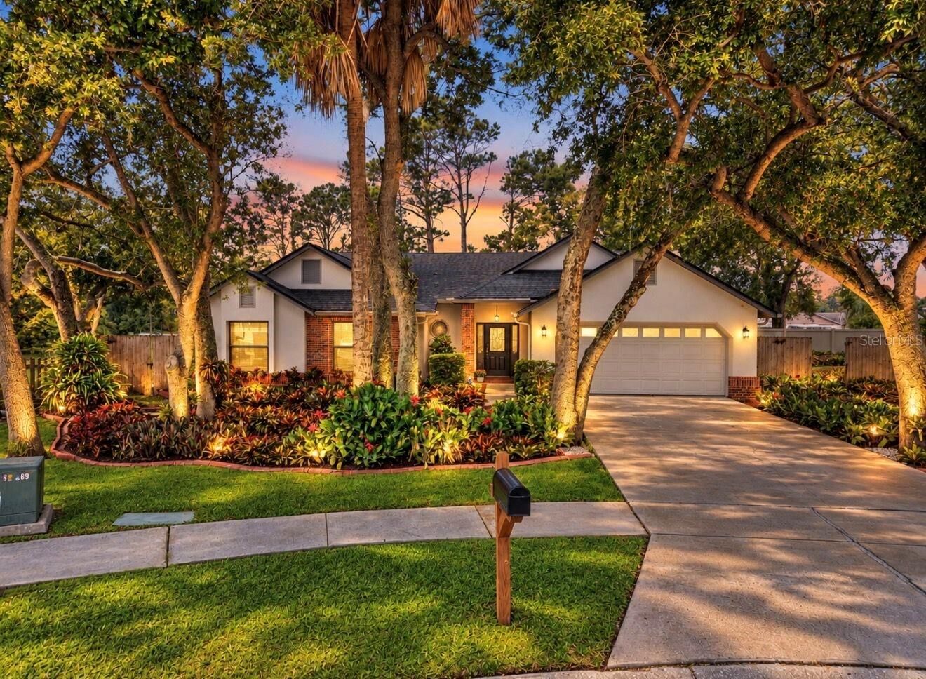 Property Photo:  2216 Lake Bay Way  FL 33511 