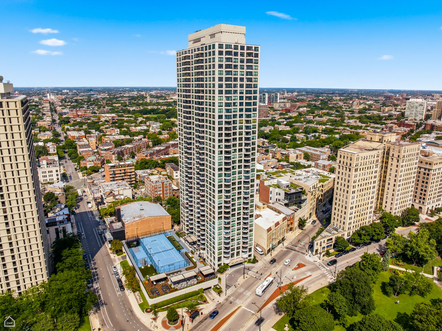 Property Photo:  2020 N Lincoln Park West 28ab  IL 60614 