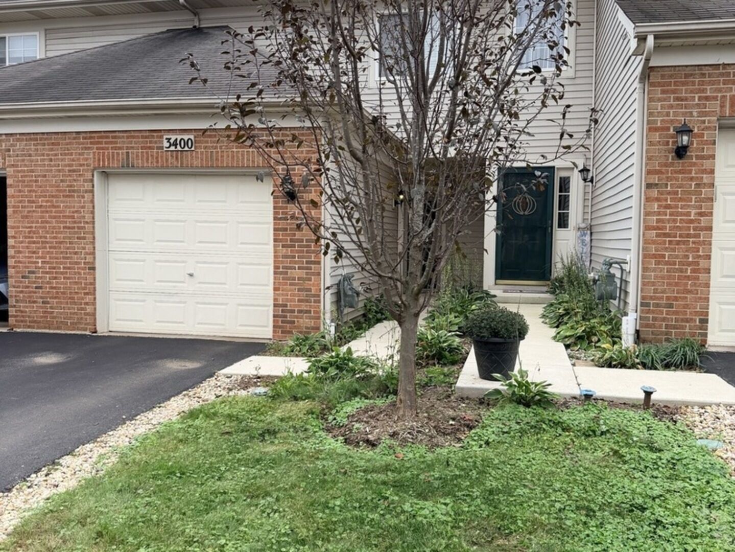 Property Photo:  3400 Blue Ridge Drive  IL 60110 