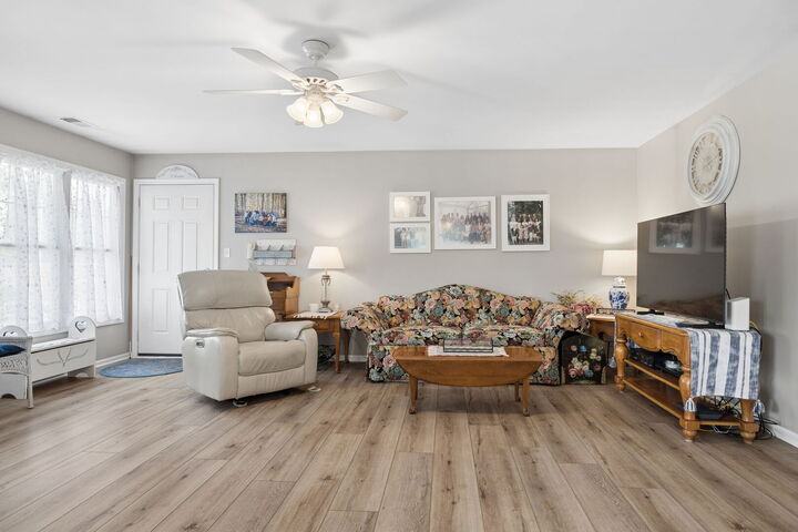 Property Photo:  10937 Front Street 2B  IL 60448 