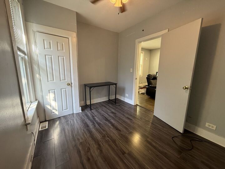 Property Photo: 7931 S Muskegon Avenue IL 60617