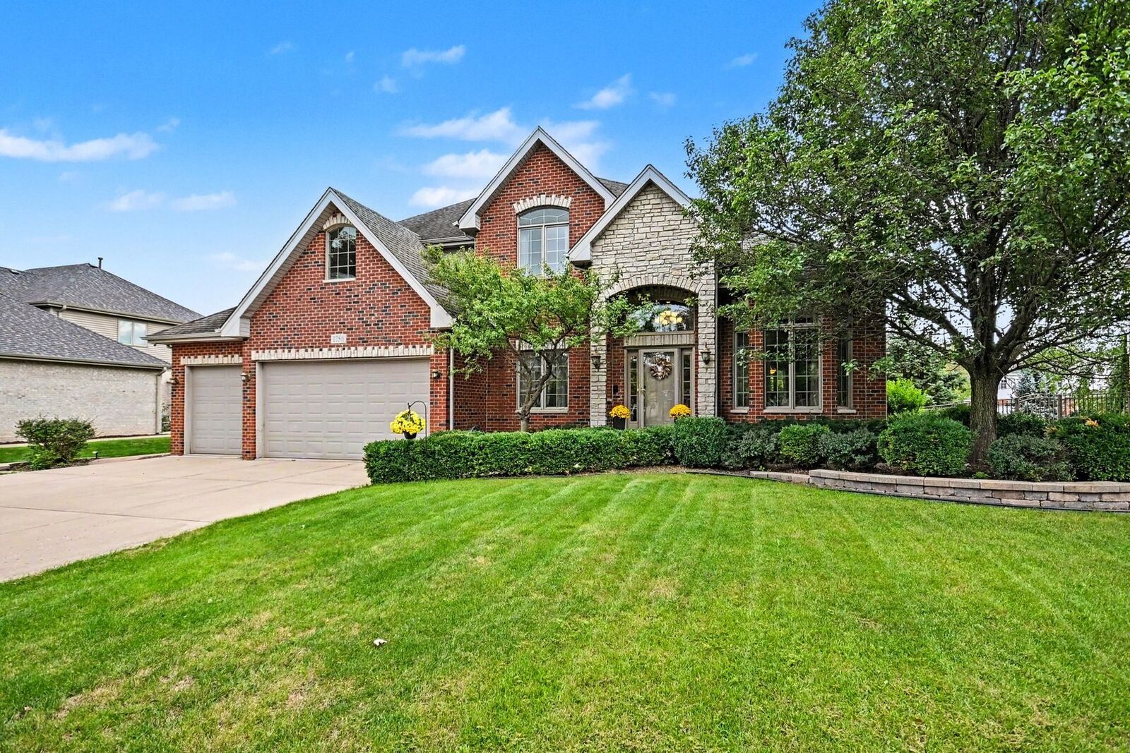 Property Photo: 1750 Edmonds Avenue IL 60451