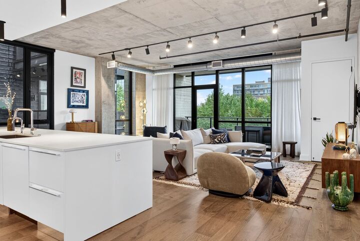 Property Photo:  111 S Peoria Street 313  IL 60607 