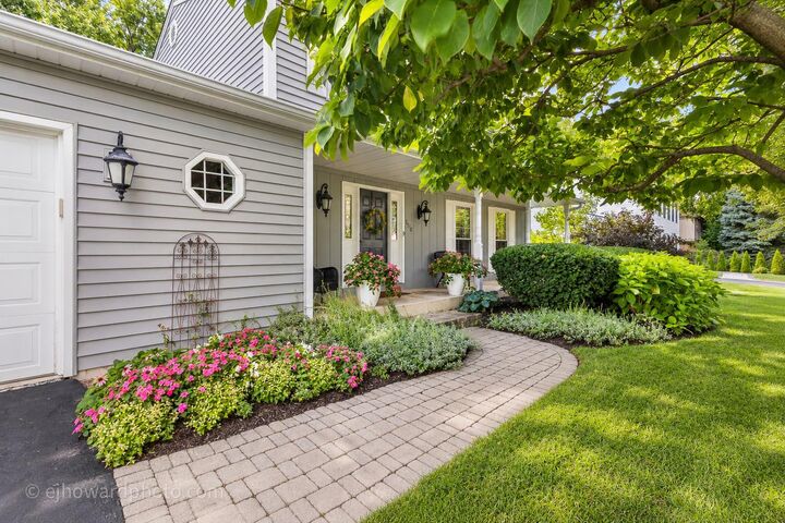 Property Photo:  1110 E Gartner Road  IL 60540 