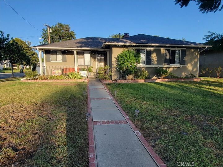 Property Photo: 10702 Homeland Avenue CA 90603
