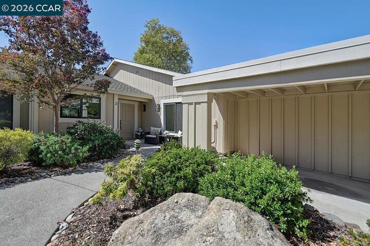 Property Photo:  2125 Cactus Ct 3  CA 94595 