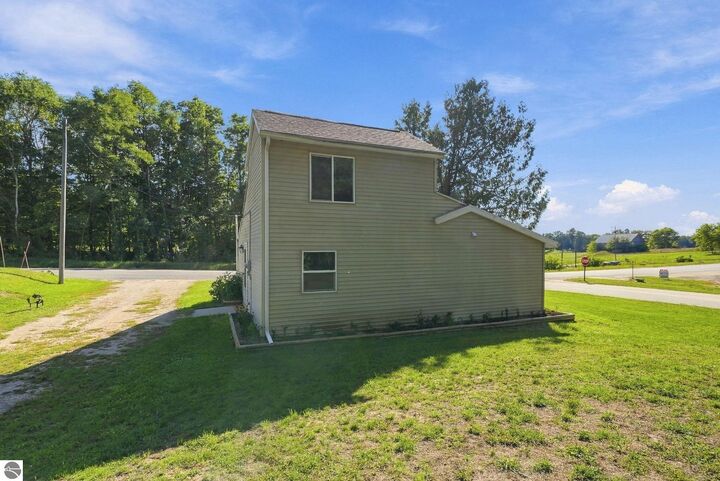 Property Photo: 11010 E 8 Mile Road MI 49688