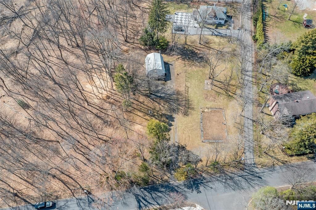 Property Photo:  510 W Saddle River Road  NJ 07450 