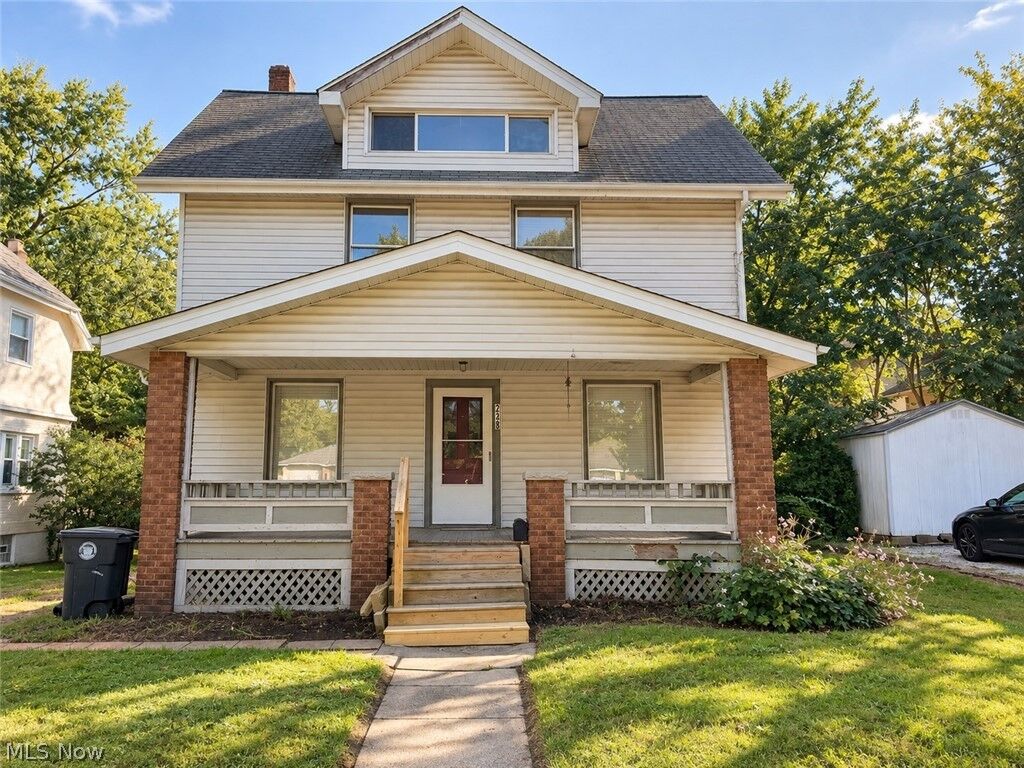 Property Photo: 238 Para Avenue OH 44305