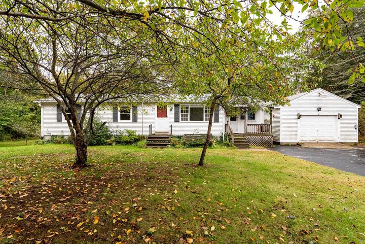Property Photo:  15 Harriman Road  NH 03865 