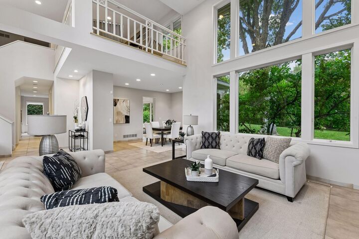 Property Photo:  2323 Huntington Point Road W  MN 55391 