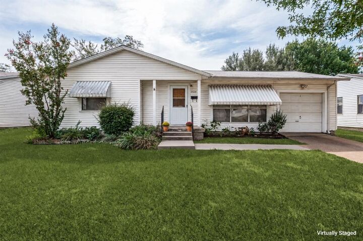 Property Photo:  2528 Rugby Lane  TX 75234 
