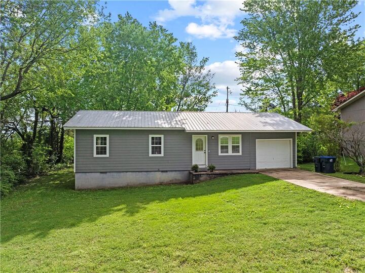Property Photo:  2015 Cedar Ridge Road  AR 72601 