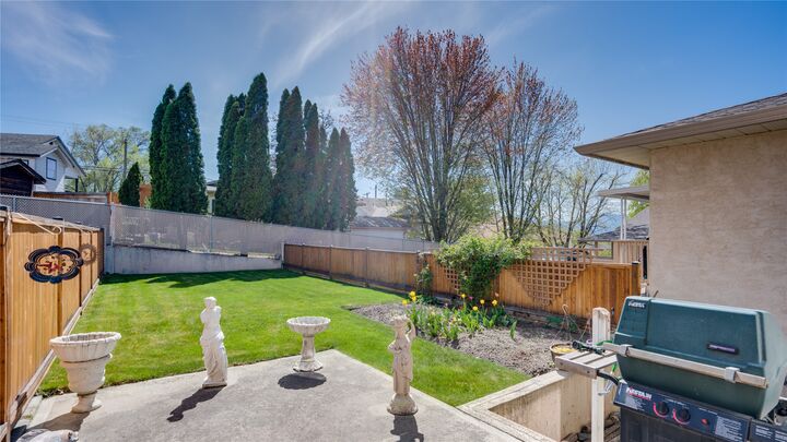 Property Photo:  3906 Pleasant Valley Road 23  BC V1T 4L9 
