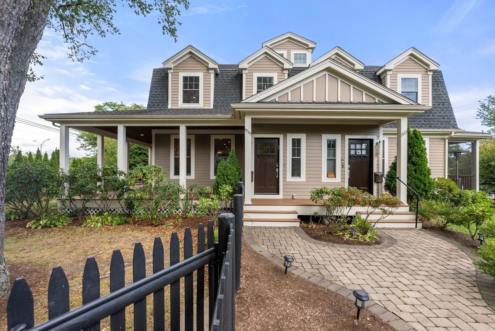 Property Photo:  1935 Commonwealth Ave 1935  MA 02466 
