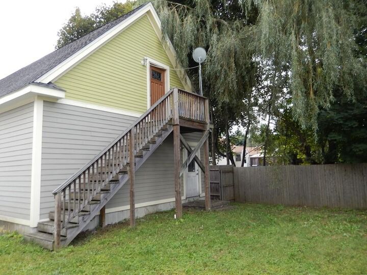 Property Photo:  1061 West Boylston St 2  MA 01606 