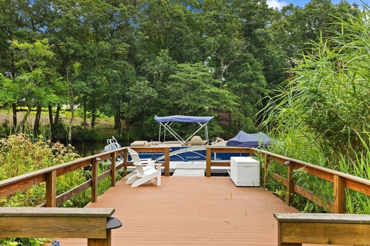 Property Photo:  112 River Rd  MA 02339 