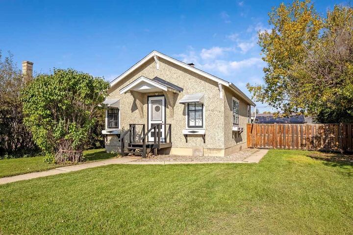 Property Photo: 2308 24 Street AB T0L 1R0