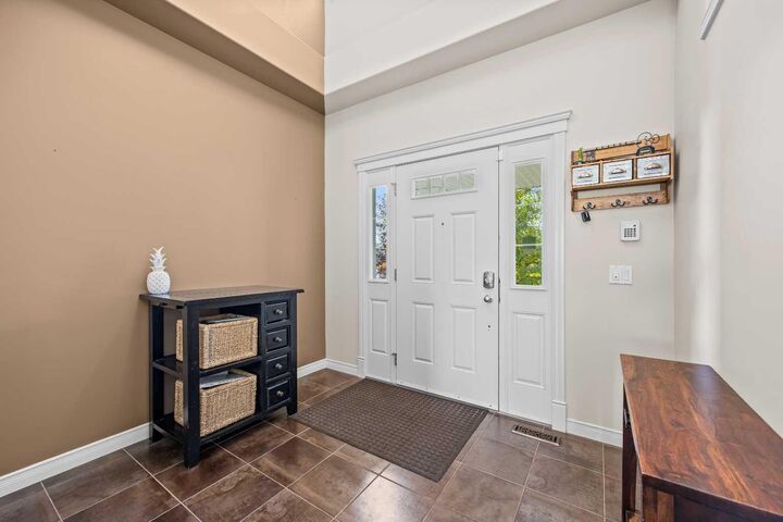 Property Photo:  28 Evanspark Circle NW  AB T3P 0B3 