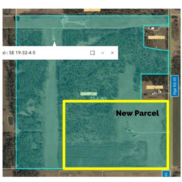 Property Photo: 32310 Range Road 45 AB T0M 1X0
