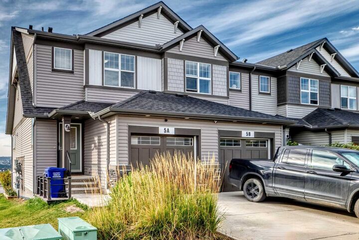 Property Photo:  5A Heritage Drive  AB T4C 2N6 